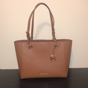 Michael Kors purse/tote